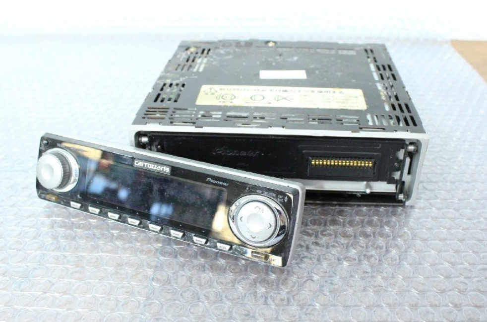 Pioneer carrozzeria DEH-P999 本体 Pioneer Carrozzeria DEH-P999 Car Audio Player CD/Tuner 1DIN DSP