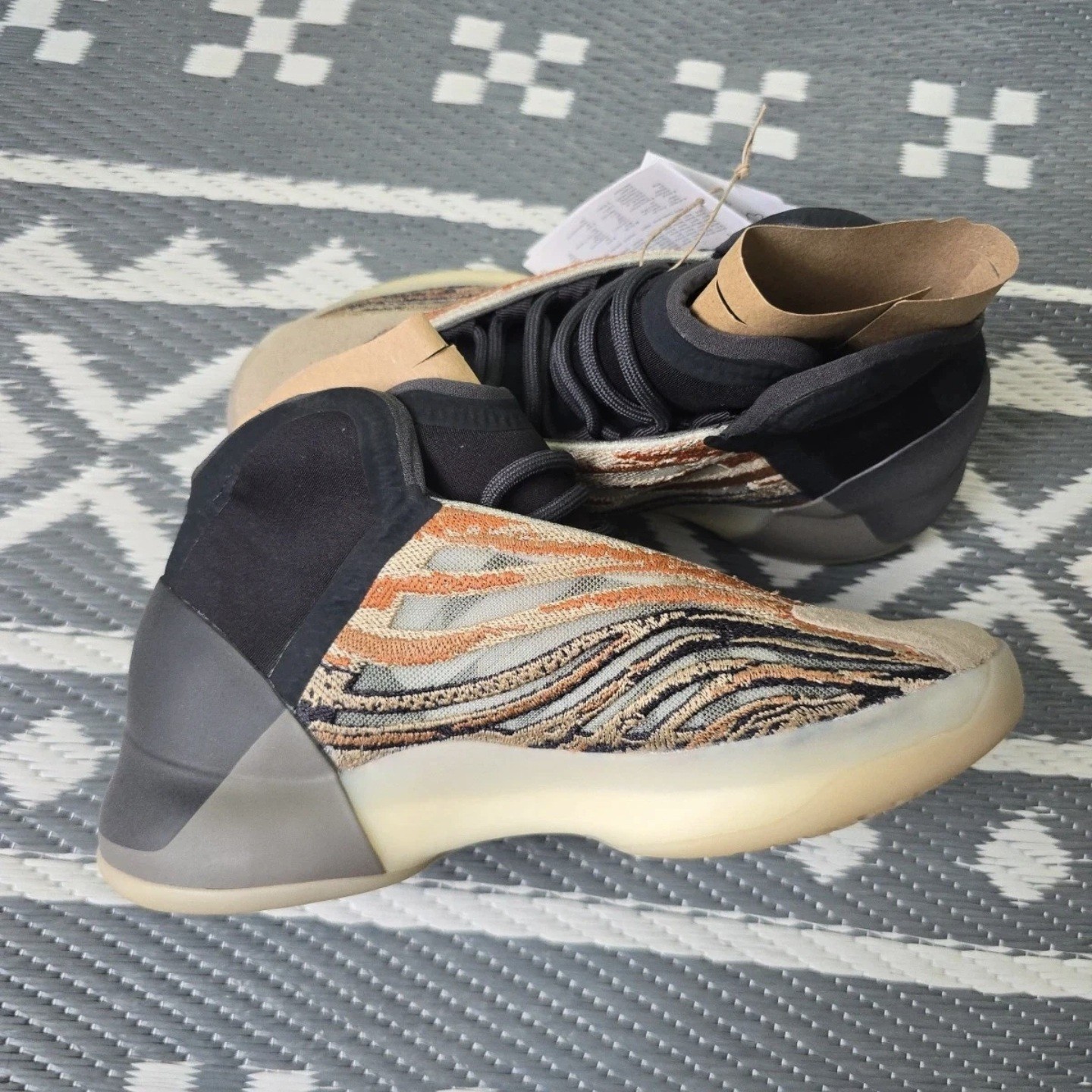 Adidas Yeezy QNTM UK 4.5 Flash Orange BNIB image 5