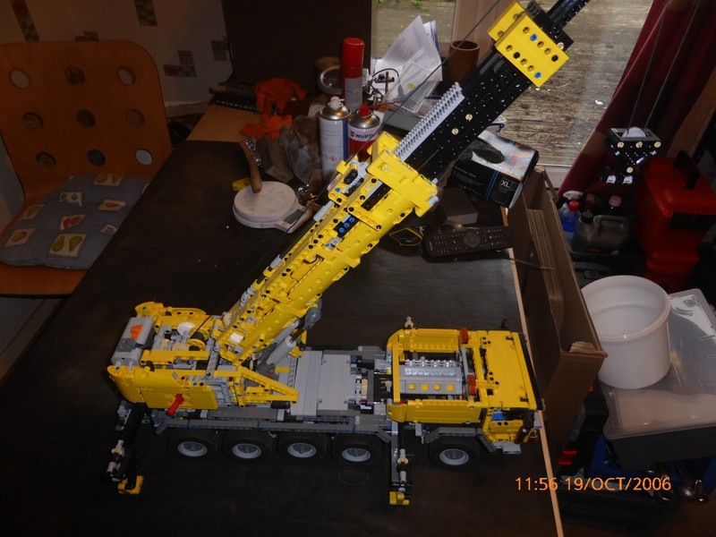 LEGO TECHNIC: Mobile Crane MK II (42009)