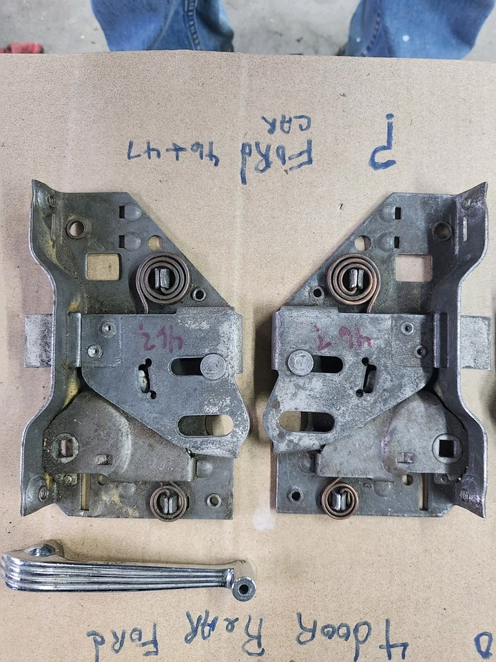 Cerraduras de puerta Ford 1940-47  Foto 3 de 4