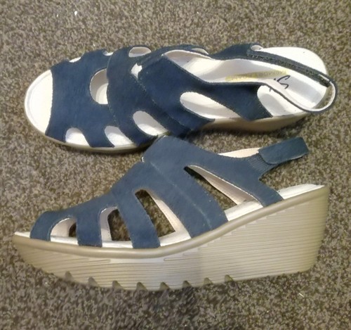 Skechers Cali Parallel Wedge Sandal 
