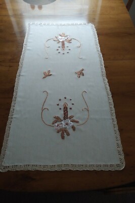 Tischläufer Weihnachtsmotive Stickerei Christrose Sternchen Kerze Tannenzwei