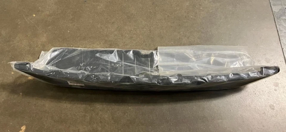 2015-2017 丰田 PRIUS C 前置降压格栅 P/N 53112-52490 正品 原始设备制造商 全新零件 — 第 2/4 张图片