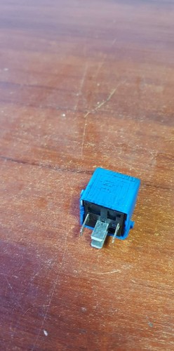 BMW 1 Coupe E82 120d Relais 6915327 2.0 Diesel 130kw 2007 10826175