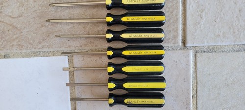 Vintage Stanley Screwdriver Set–18 Assorted Phillips & Flatheads + BONUS Holder! - Picture 5 of 6