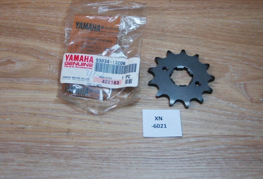 オーダー Yamaha YFM 93834-13206-00 SPROCKET,DRIVE 13T Genuine NEU NOS