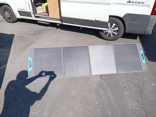 Renogy 200W Portable Solar Panel Suitcase for Power Station Solar Battery
