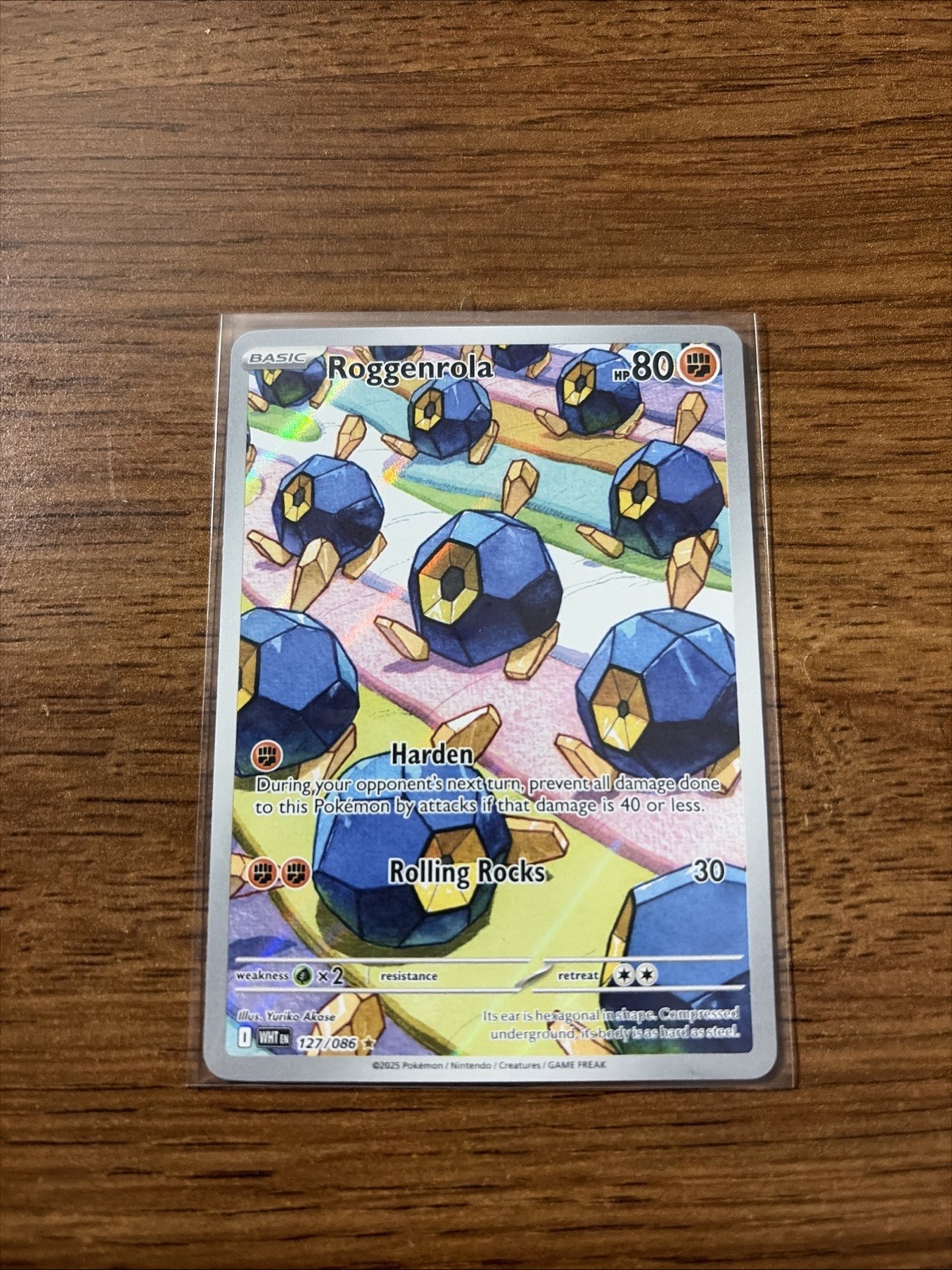Roggenrola 127/086 Sv: White Flare Holo