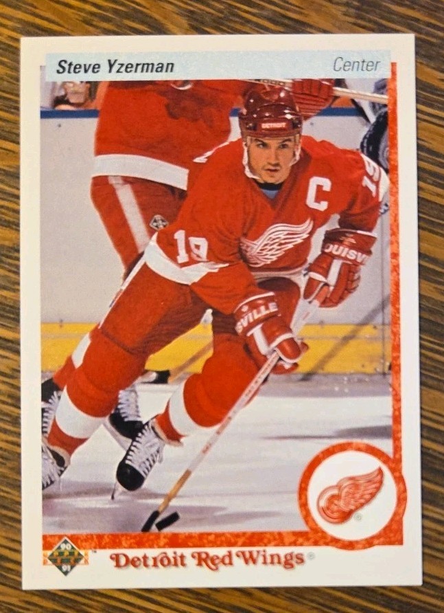 Upper Deck 1990-91 Steve Yzerman #56 Detroit Red Wings NHL Hockey Card
