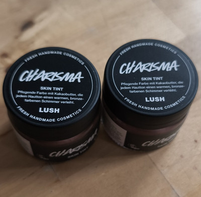 LUSH Charisma Skin Tint 15 ml (2 zum Preis von einem), abgelaufen.