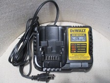 DEWALT 12V MAX/20V MAX Lithium Ion Battery Charger DCB1104