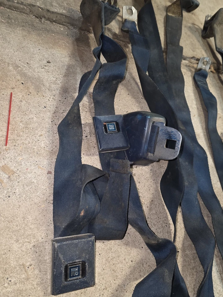 Juego completo de cinturones de seguridad Oldsmobile Cutlass 1970 azul imperfecto Foto 2 de 4