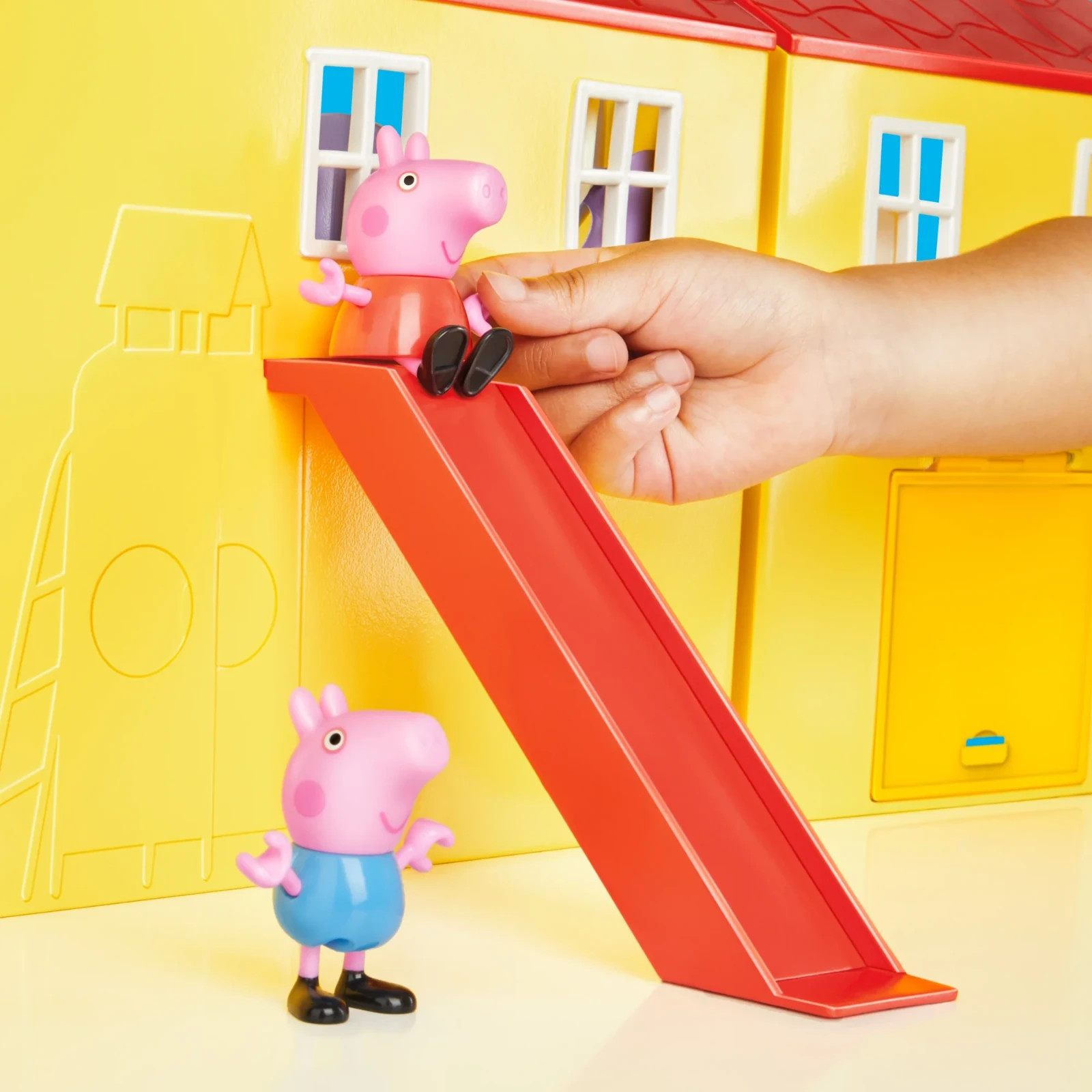 PEPPA PIG Peppa's Big Family House Playset with 3 Figures, 11 Accessories, 2025