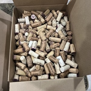 450 WINE CORKS: Bulk Used Bottle Cork Lot, Mixed Brands for crafting 