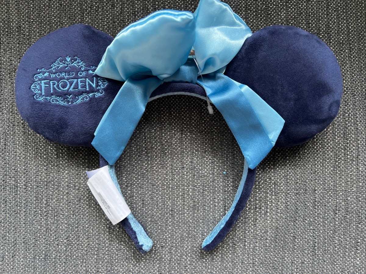 World Of Frozen Disneyland Paris Anna Elsa Exclusive Mickey  display picture 1