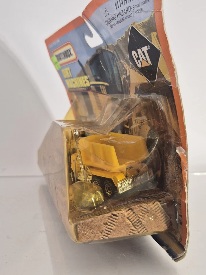 Matchbox Dirt Machines 1/64 Caterpillar Diecast Sets Dirt Movers - Image 4 of 4