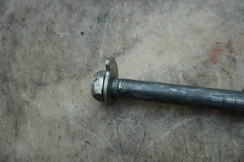 15 HARLEY DAVIDSON ROADKING REAR AXLE AND SHIM E-5582 - Изображение 3 из 4