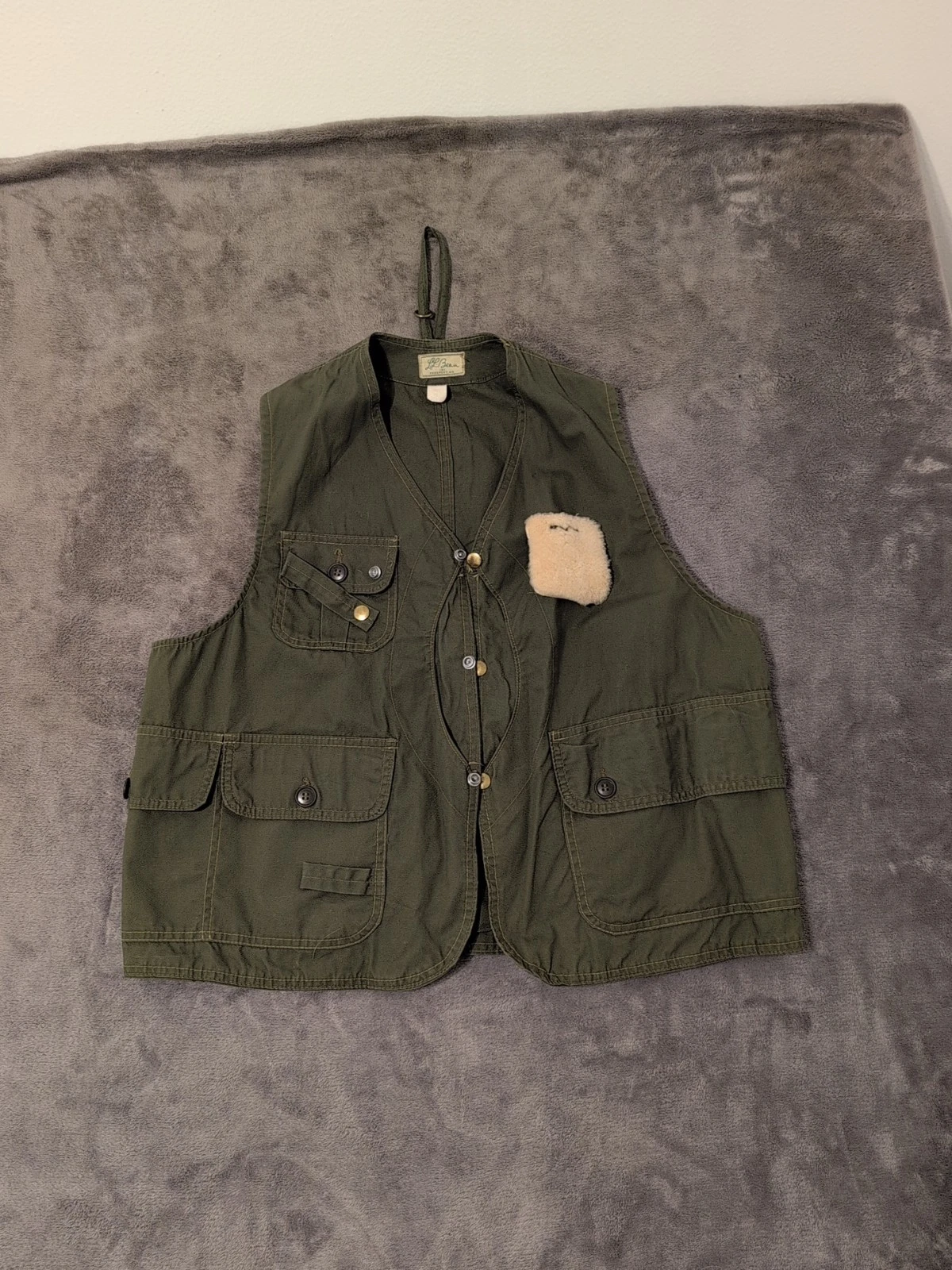 L.L.Bean Half Moon Fishing Vest Size L 60s Vintage Script Tag With Mouton Patch
Opens in a new windo