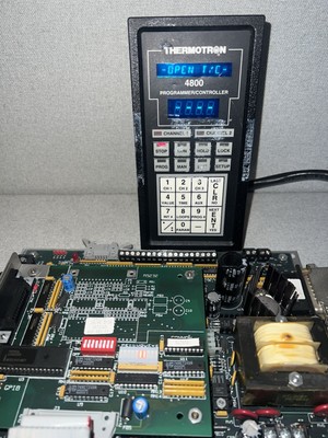 Thermotron 2800 with Board