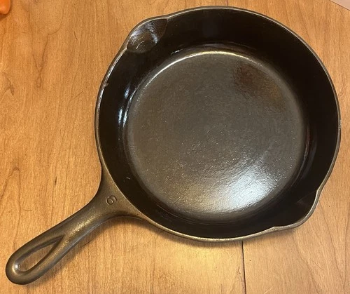 Wagner Ware - Frying Pan - Sidney O - Cast Iron - #6 - 1056N - 9” in Diameter