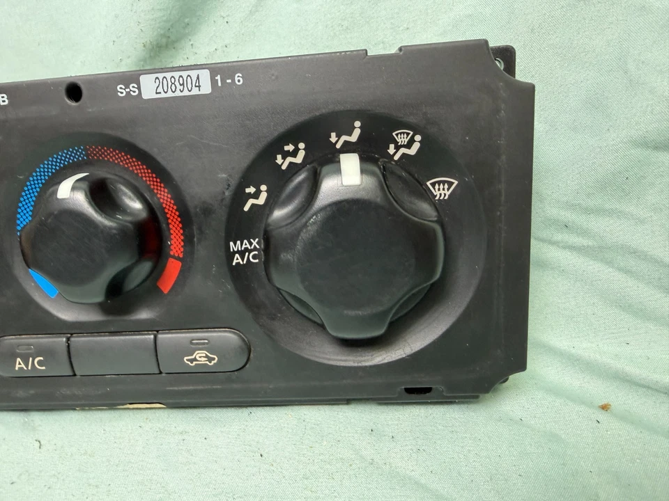 Система управления климат-обогревателем переменного тока Nissan Frontier King Cab 05–10 годов выпуска 27510-EA010 - Изображение 4 из 4