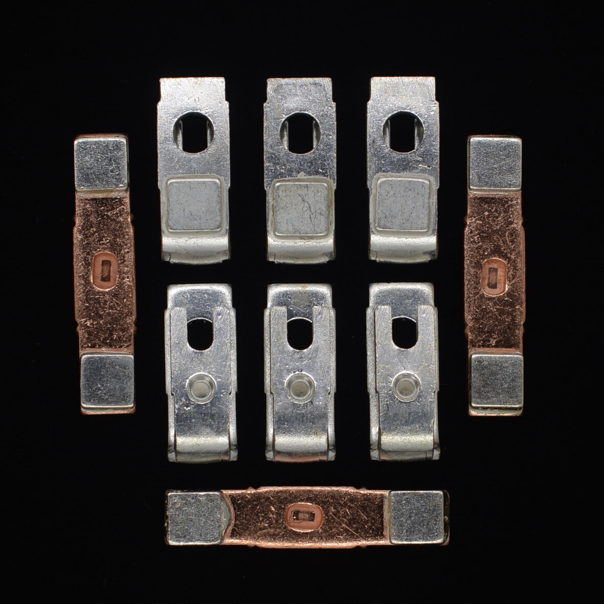 Produktbild von NEU: Kontaktsatz 3RT1946-6D – Ersatz Für Siemens 3RT / 3RT1446 Schütz – 6A / 220V AC