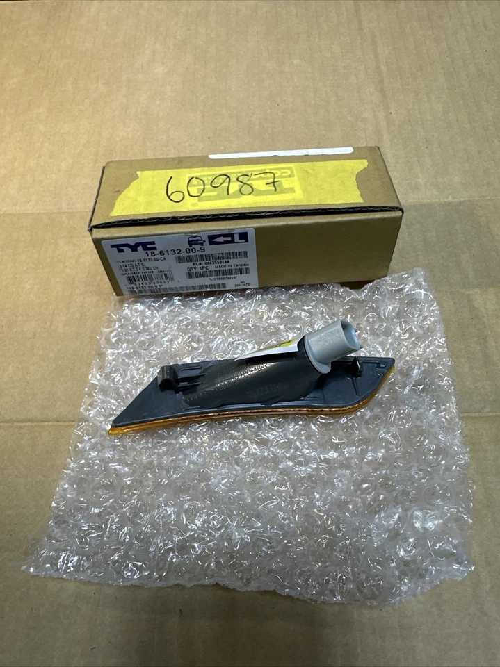 Luz marcadora lateral de repuesto delantera izquierda Cadillac ATS TYC 18-6132-00-9 Foto 3 de 4