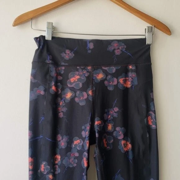 sweaty-betty mid rise floral leggings