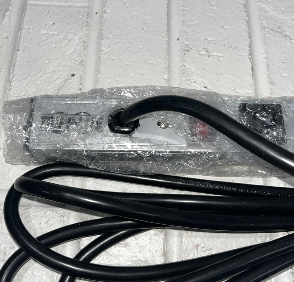 Tripp Lite PS240810 8-Outlet Vertical Power Strip 120V 15A 10-ft Free Ship - Image 2 of 4