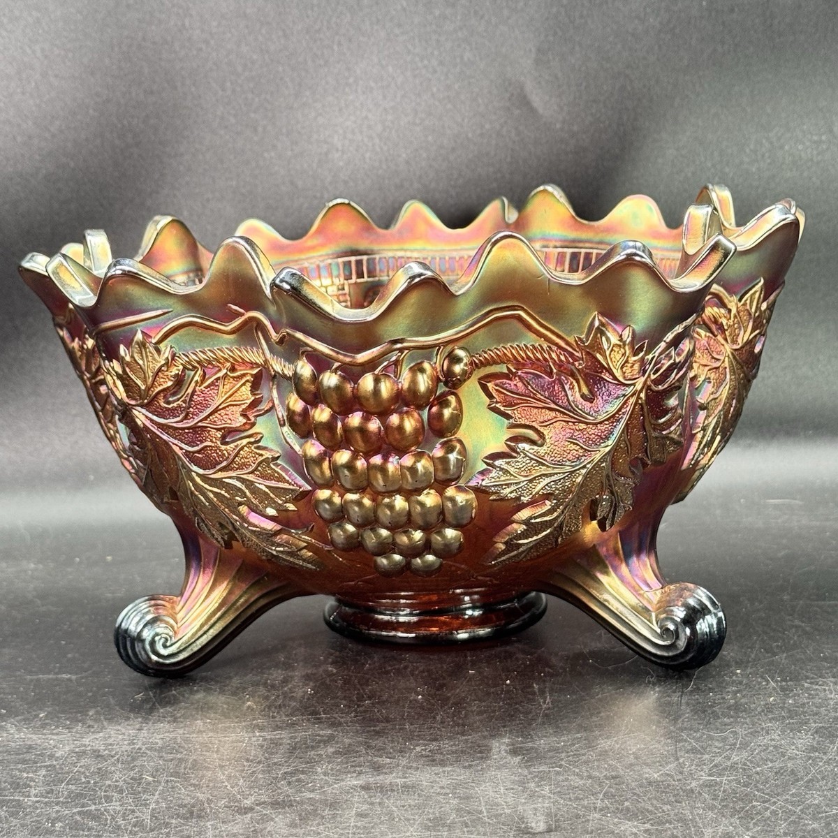 Fenton Large Amethyst Carnival Glass Bowl 1920s Persian Medallion