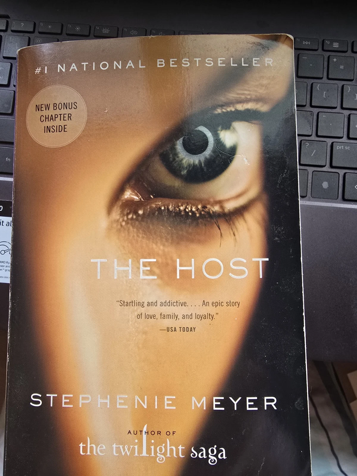 The Host - Paperback By Stephenie Meyer - GOOD