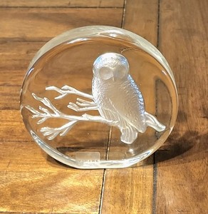 Viking Glass Hand Made Thick Paperweight Owl w Original Label 5 1/4" x 1", Vtg