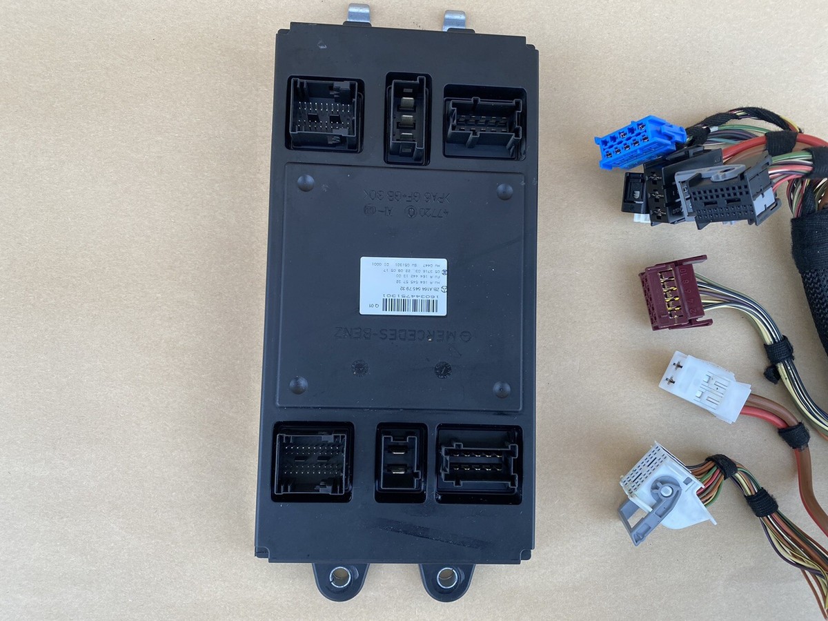 06-10 Mercedes W164 W251 R ML GL Front SAM Signal