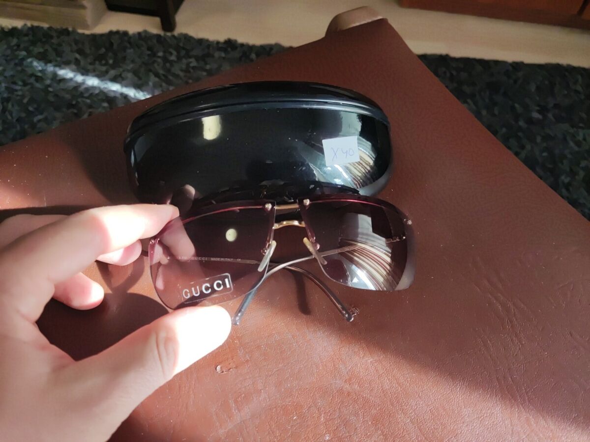 VINTAGE NOS GUCCI GG 2652/S 000BD SILVER SUNGLASSES MADE IN VINTAGE NOS GUCCI GG 2652/S 000BD SILVER SUNGLASSES MADE IN