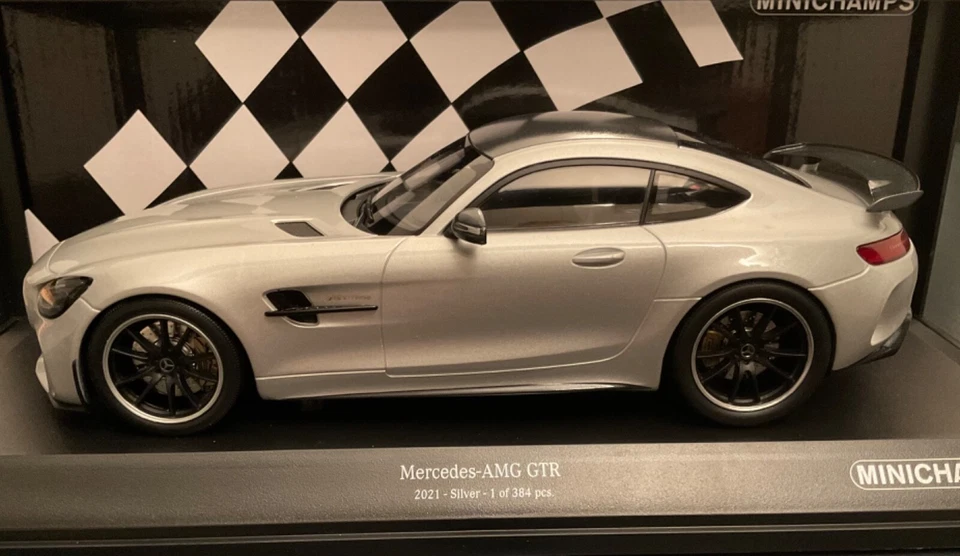 Mercedes GT-R AMG V8 Biturbo 20211/18 Minichamps - Immagine 3 di 4