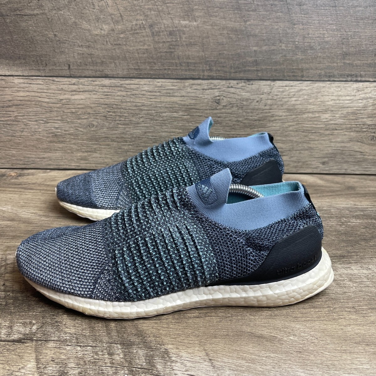 ultraboost laceless