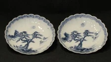 Pair of Blue & White Asian Oriental Scalloped Low Bowl Dishes China