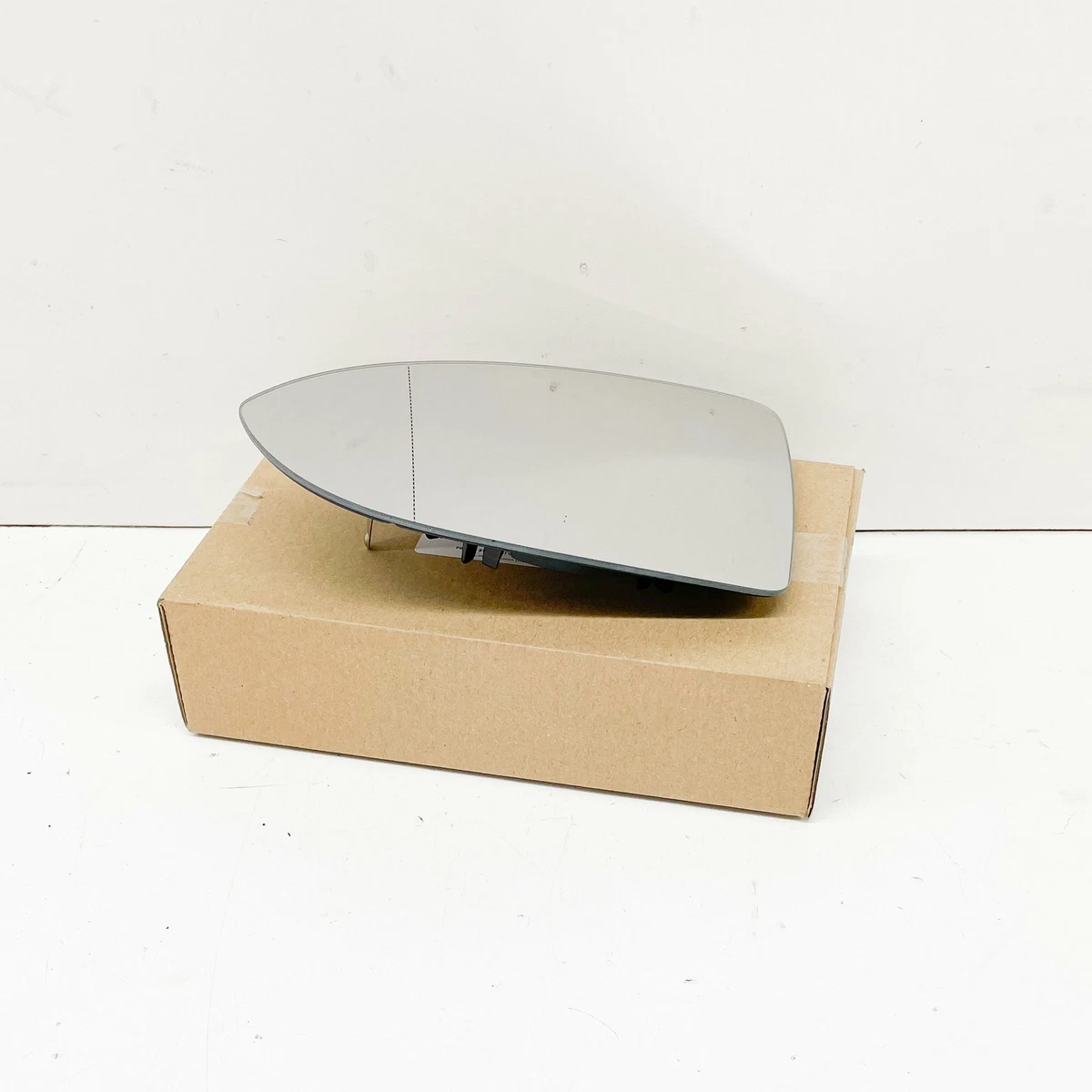 VW GOLF MK7 Front Left Door Mirror Glass LHD 5G0857521 NEW GENUINE 