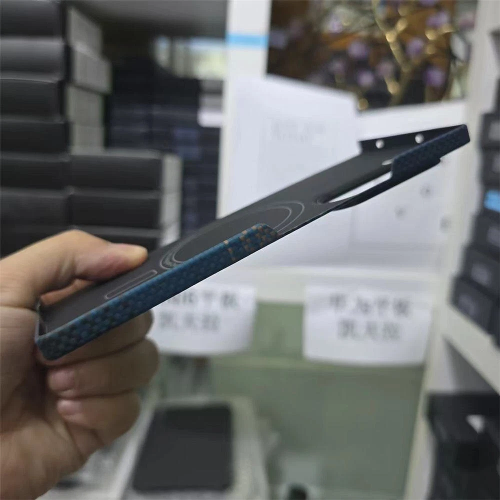 Magnetic Aramid Carbon Fiber Case For Samsung Galaxy Z Fold6 Matte Armor Cover - Picture 9 of 17