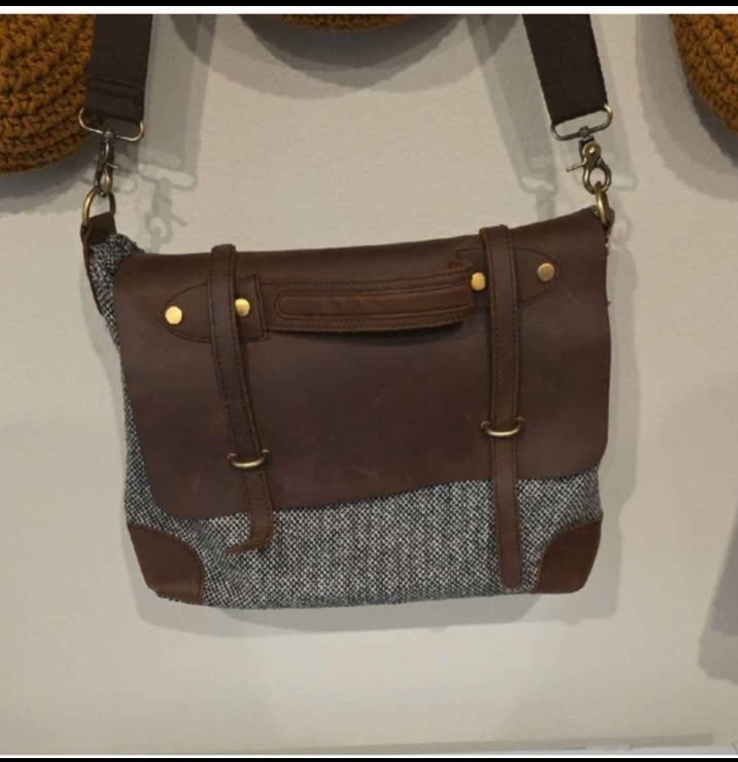 Jesslyn Blake Brown Gray Herringbone Crossbody Bag Zip, Detachable Strap