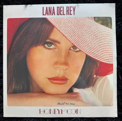 Lana Del Rey Honeymoon Red Vinyl COLLECTIBLE Grade. AMAZING CONDITION!