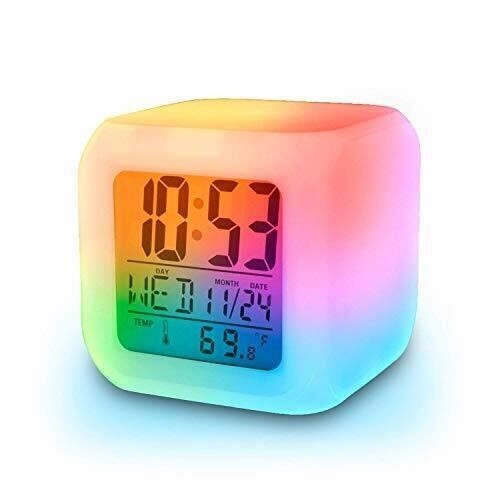 NUOVA SVEGLIA TERMOMETRO DATA CAMBIO COLORE LUCE NOTTURNA 3 BATTERIE INCLUSE - Foto 1 di 2