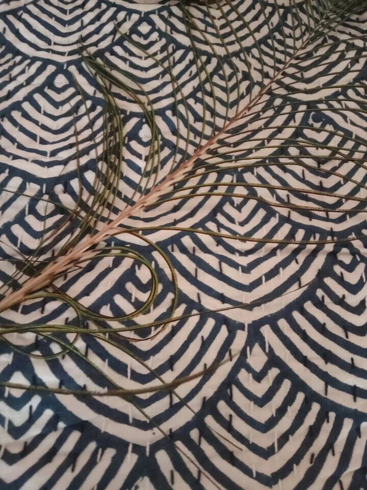 Colcha Kantha de algodón indio con estampado de bloques a mano colcha king bloque de mano Kantha Foto 3 de 4