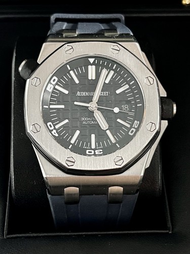 Audemars Piguet Royal Oak Offshore Diver Mens Black Watch - 15...