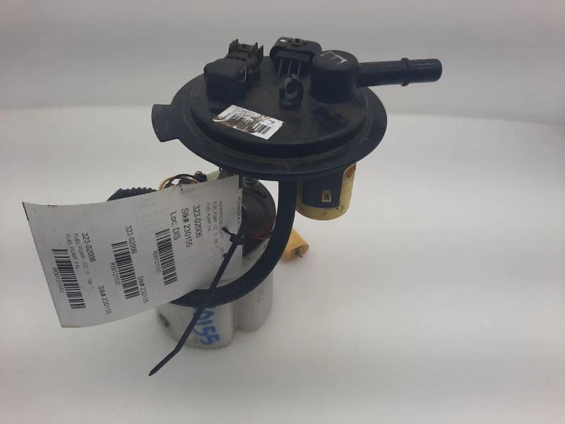 Топливный насос VIN J 11-значный ограниченный бак смонтирован 11-17 GMC Acadia 22957143 - Изображение 2 из 4