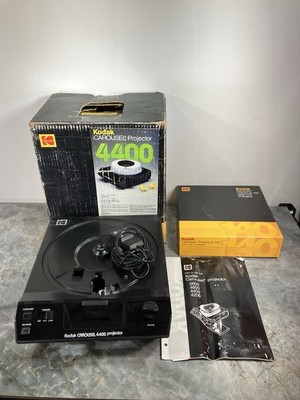 Kodak Carousel 4400 Slide Projector w/ Remote Extended Cord Zoom Lens Tested