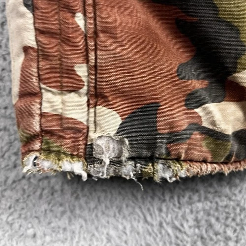 VTG Woodland Camo Quilted Work Jacket Hunting Streetwear Thrashed *Broken Zipper image 11