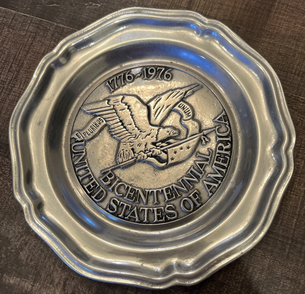 ビンテージピュータープレート1976アメリカ建国200周年記念1776-1976 Bicentennial Pewter Plates Indiana Collectible Pewter Metalware