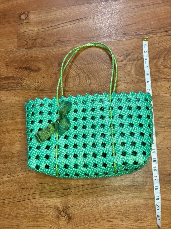 Bolso de mano tejido hecho a mano para mujer Foto 3 de 4