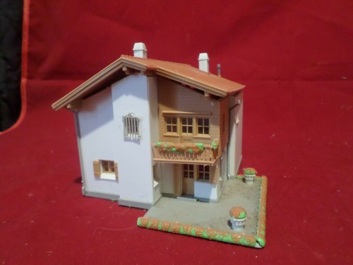 maquette 4312 ho kibri maison  long de 14 cm/ 14 cm de larg  | Condition: Occasion